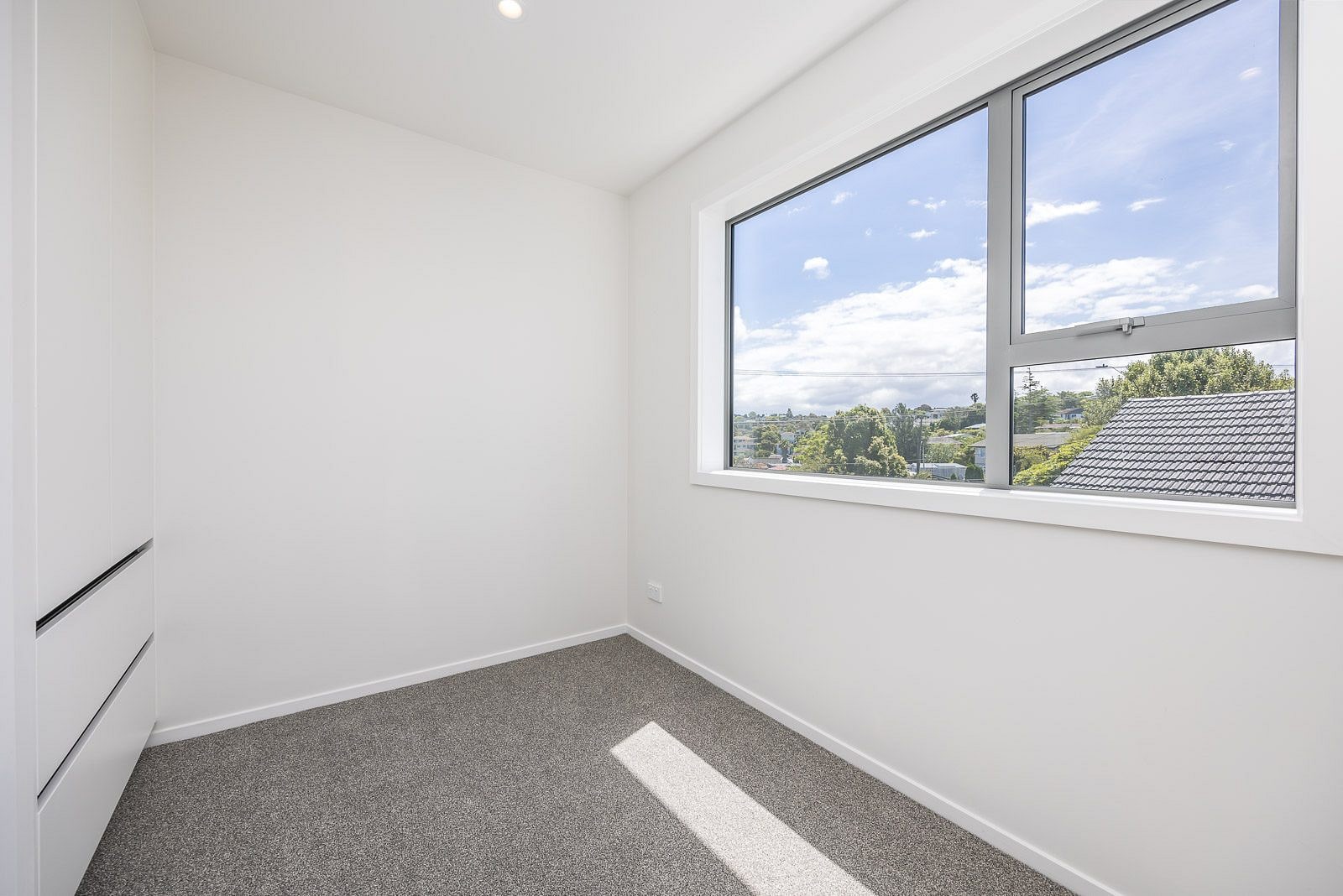 Totara Vale, 3 bedrooms — photo 14