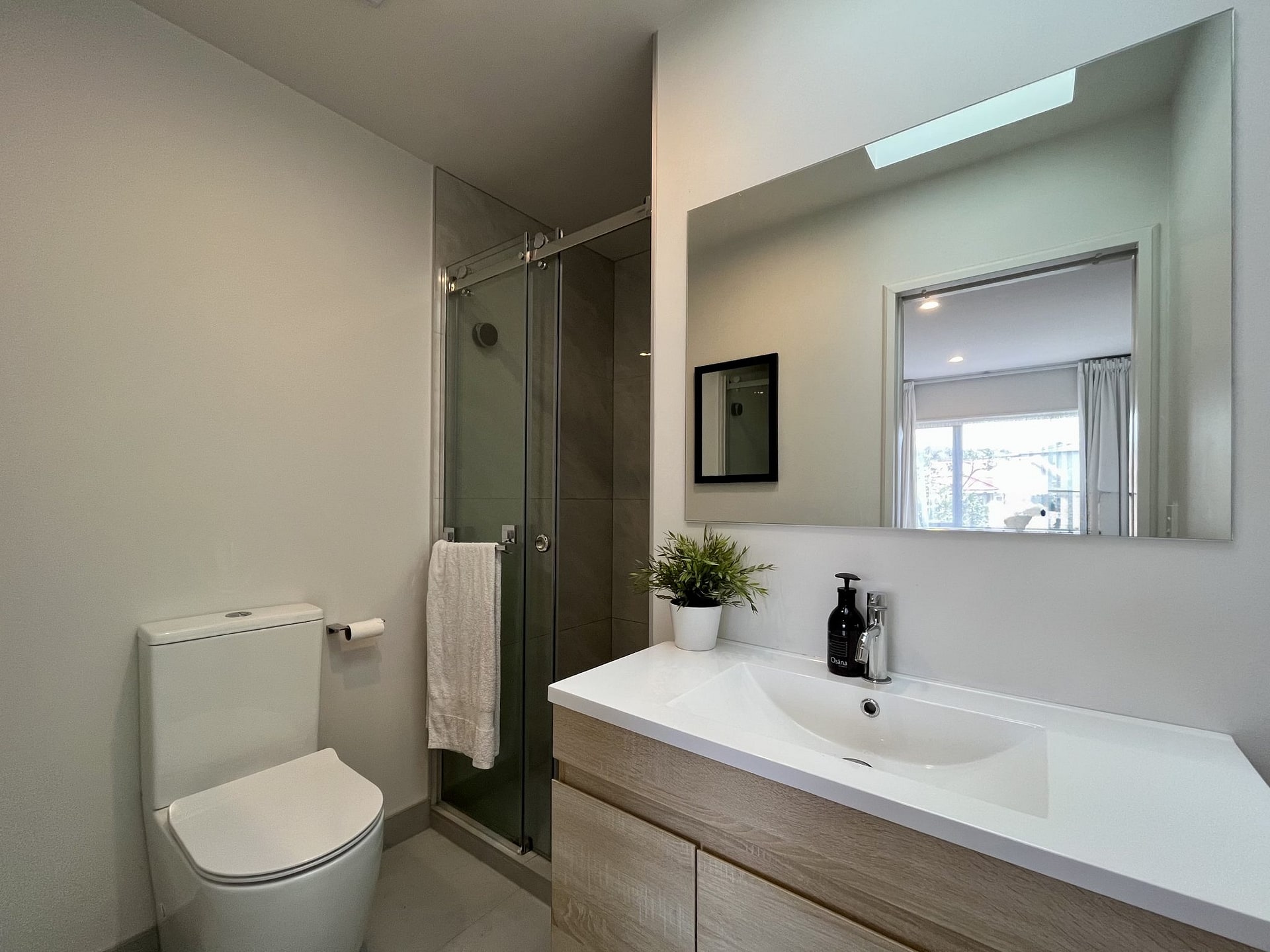 Te Atatu South, 3 bedrooms — photo 9