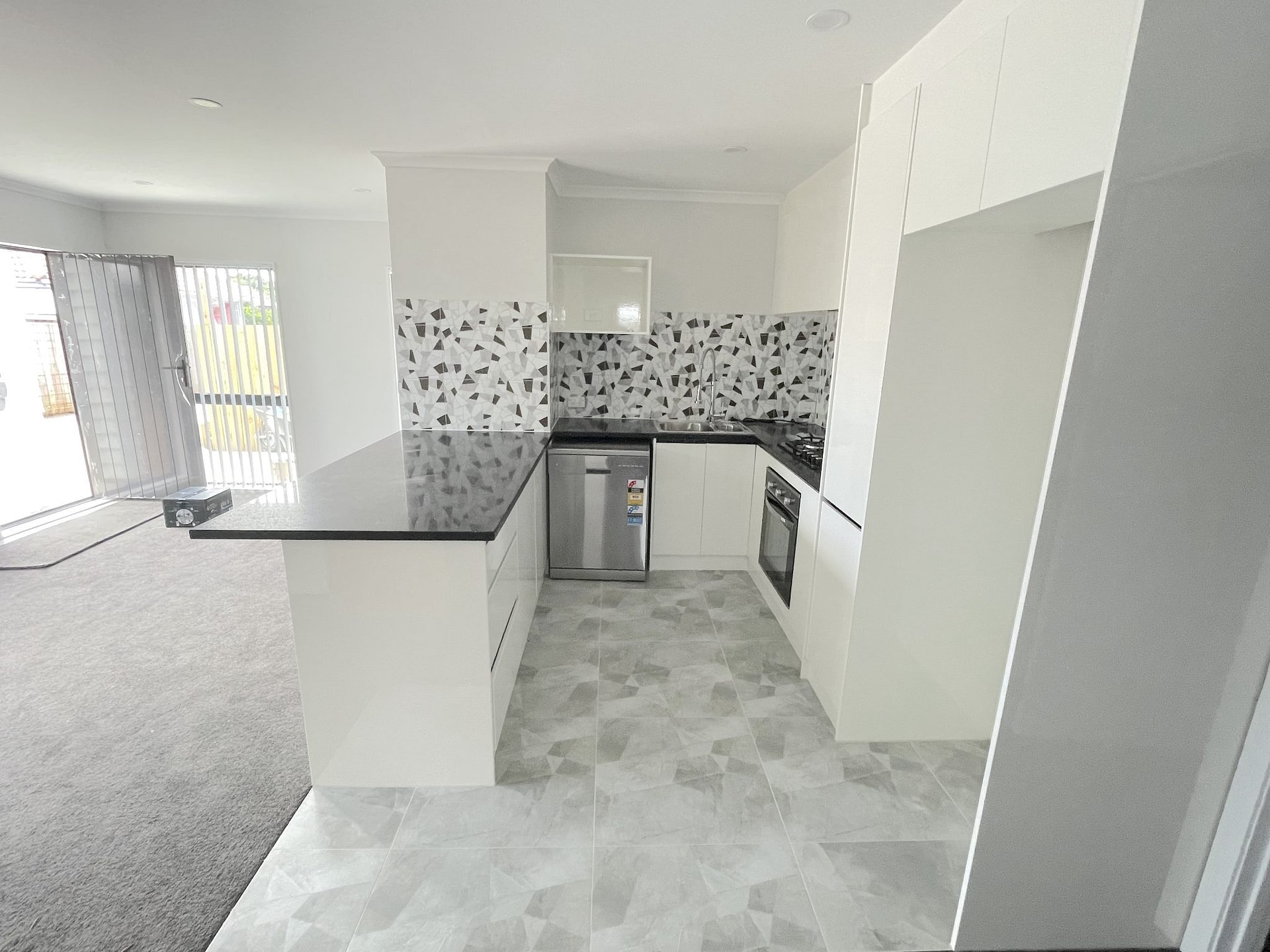Mangere, 4 bedrooms — photo 9