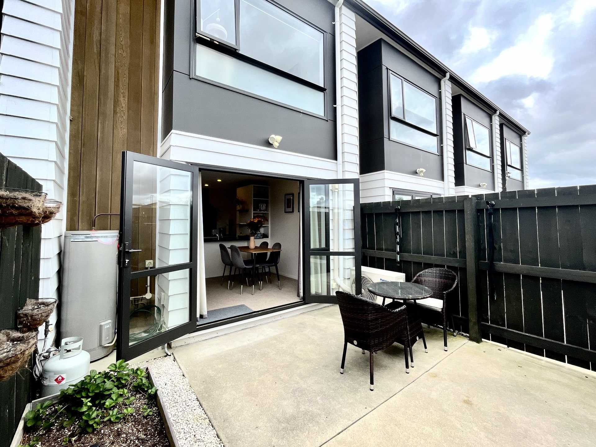 Papakura, 2 bedrooms