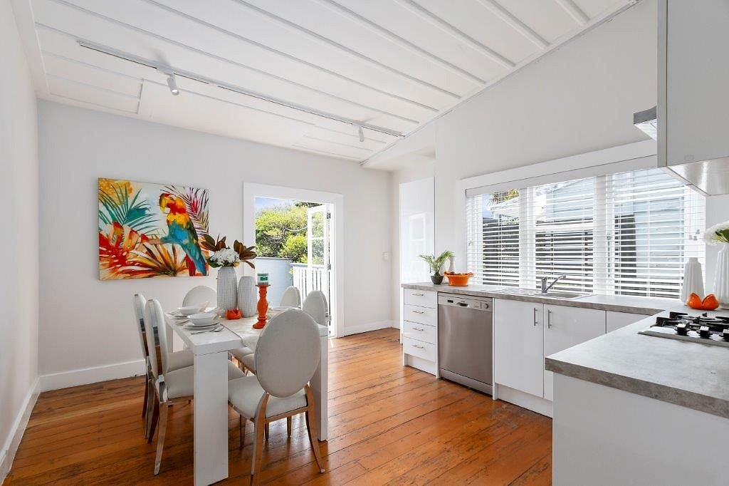 Mount Eden, 4 bedrooms