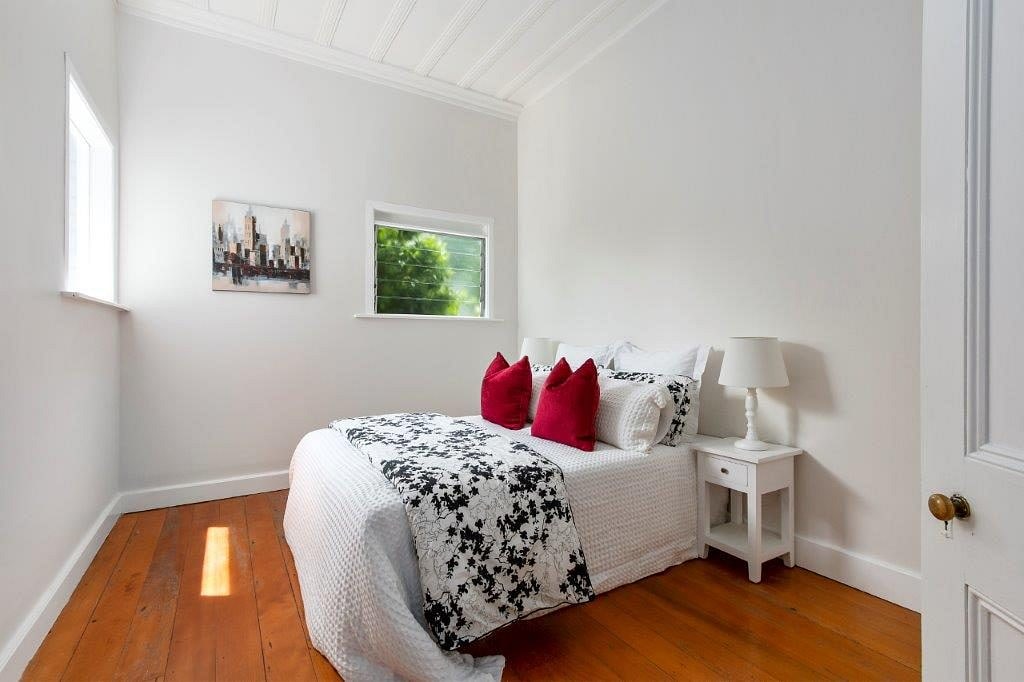 Mount Eden, 4 bedrooms — photo 11
