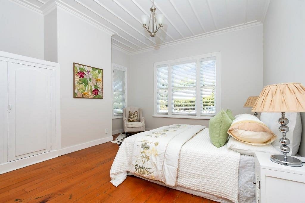 Mount Eden, 4 bedrooms — photo 13