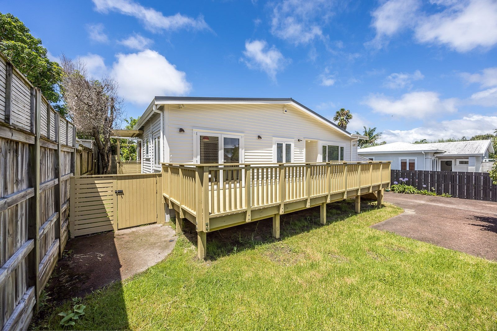 Point Chevalier, 3 bedrooms