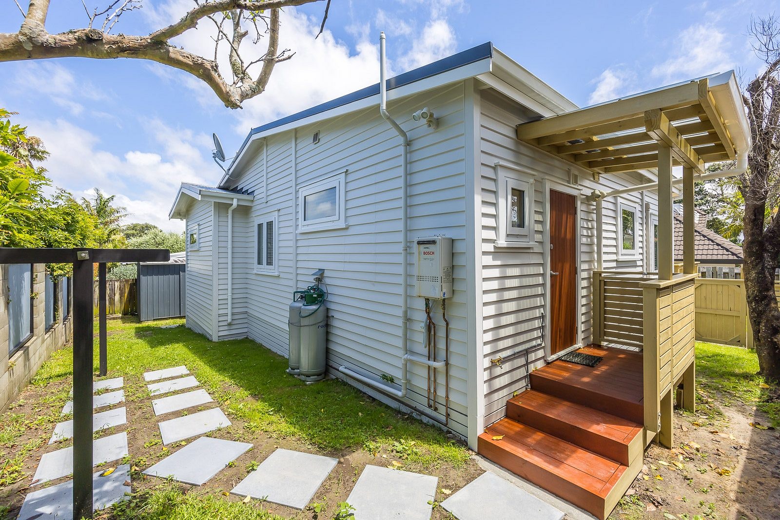Point Chevalier, 3 bedrooms — photo 16